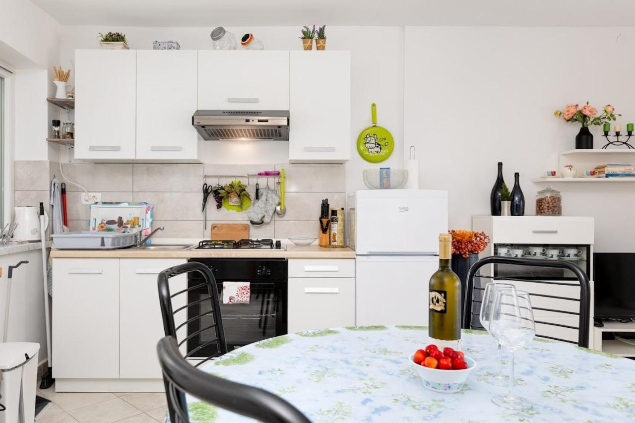 Apartment Oleander Malinska Buitenkant foto