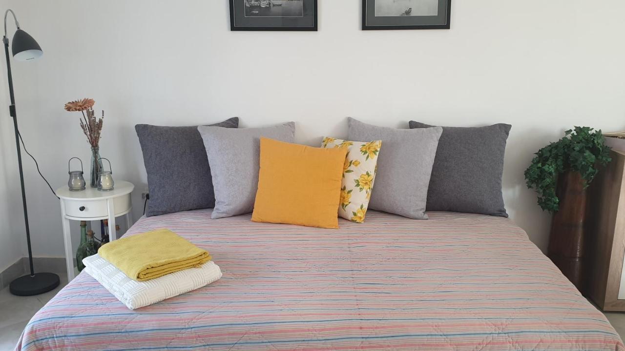 Apartment Oleander Malinska Buitenkant foto